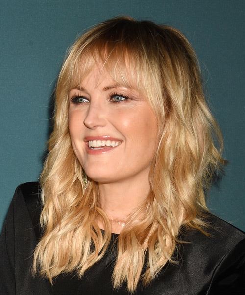 Malin Akerman Hairstyle With Classic Bangs And Natural Waves - side view