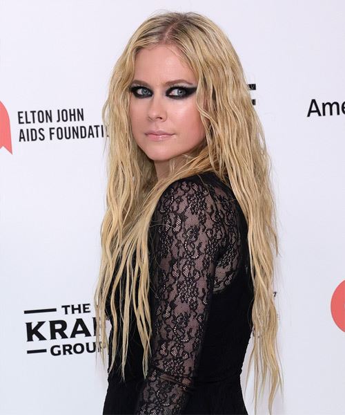 Avril Lavigne Long Edgy Hairstyle With Waves - side view