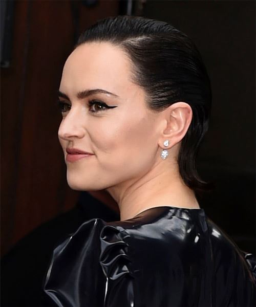 Daisy Ridley Short Sleek Hairstyle - side view