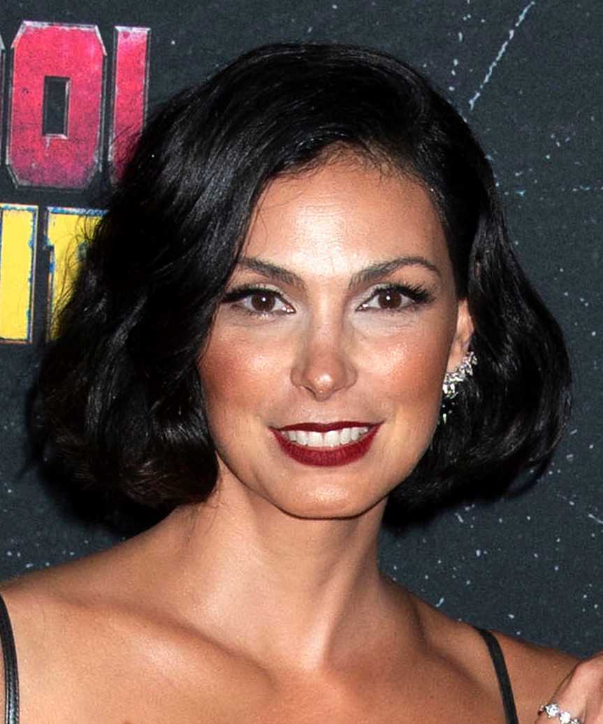 Morena Baccarin Bob Hairstyle With Curled Ends - side view