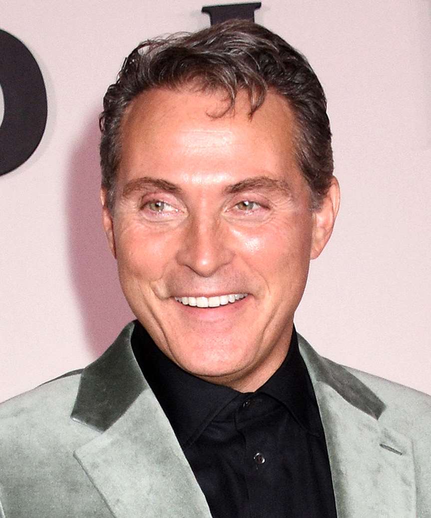 Rufus Sewell Short Wavy Hairstyle - side view