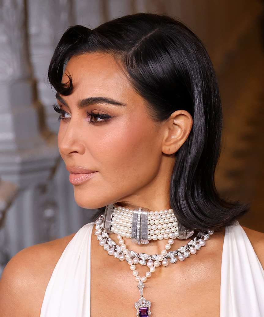 Kim Kardashian Long Bob Hairstyle With Flicked Ends - side view