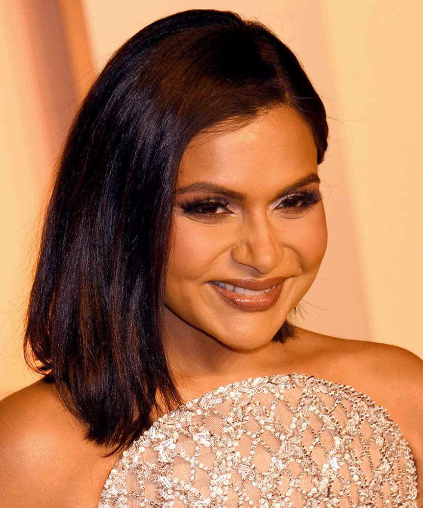 Mindy Kaling Sleek Medium-Length Hairstyle - side view
