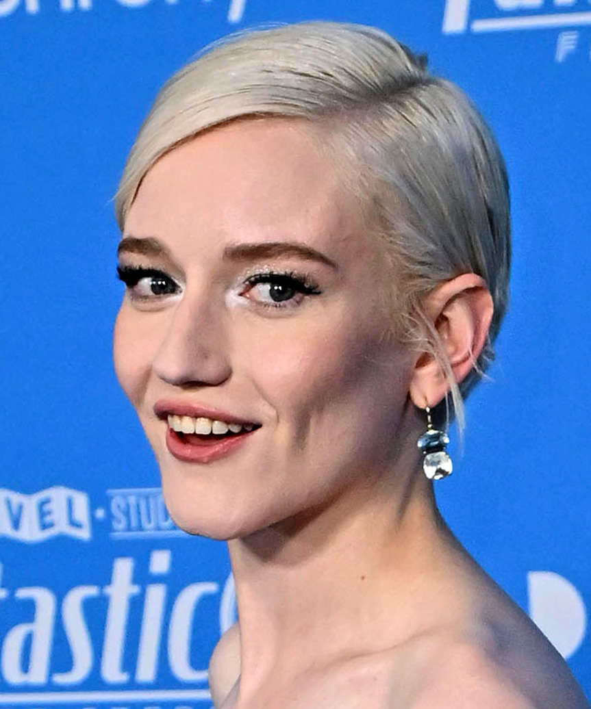 Julia Garner Short Hairstyle With Side Part - side view
