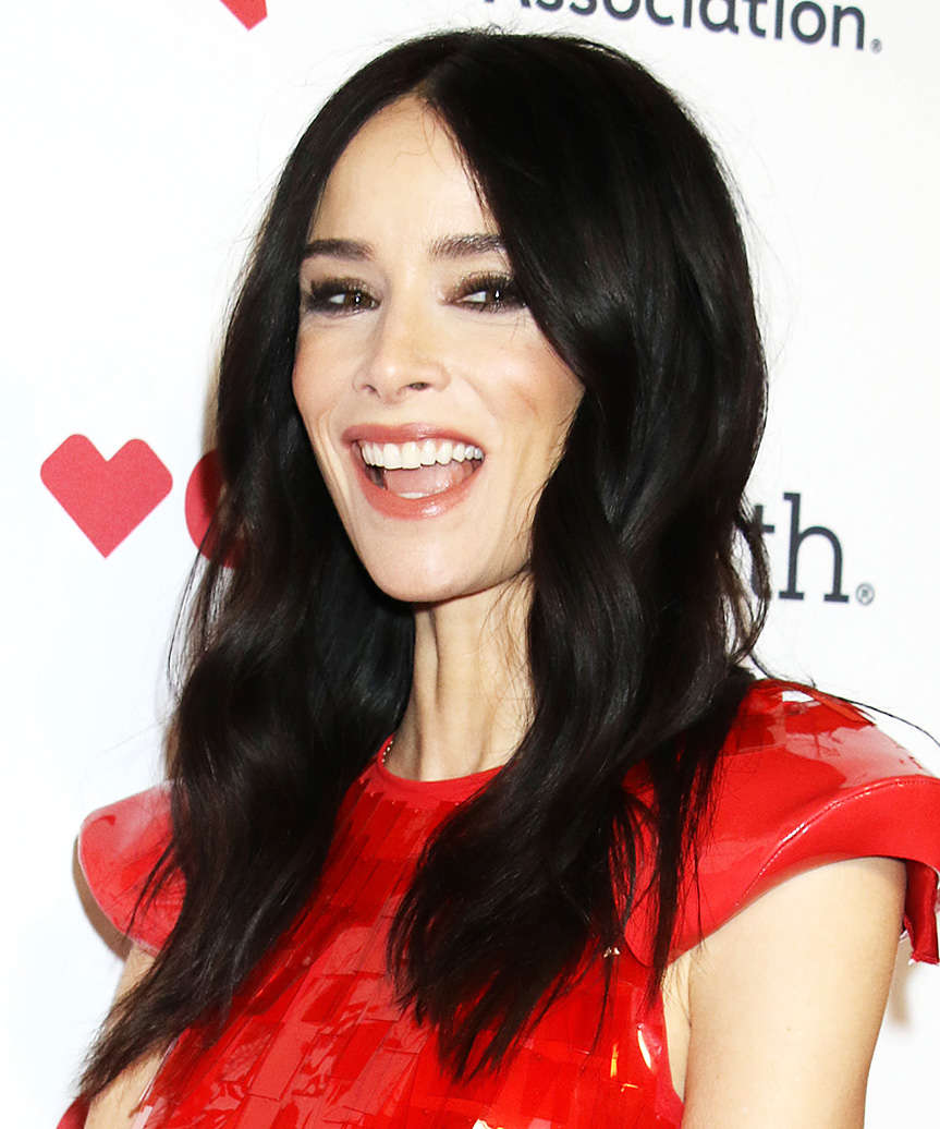 Abigail Spencer Long Hairstyle With Face-Framing Bangs - side view
