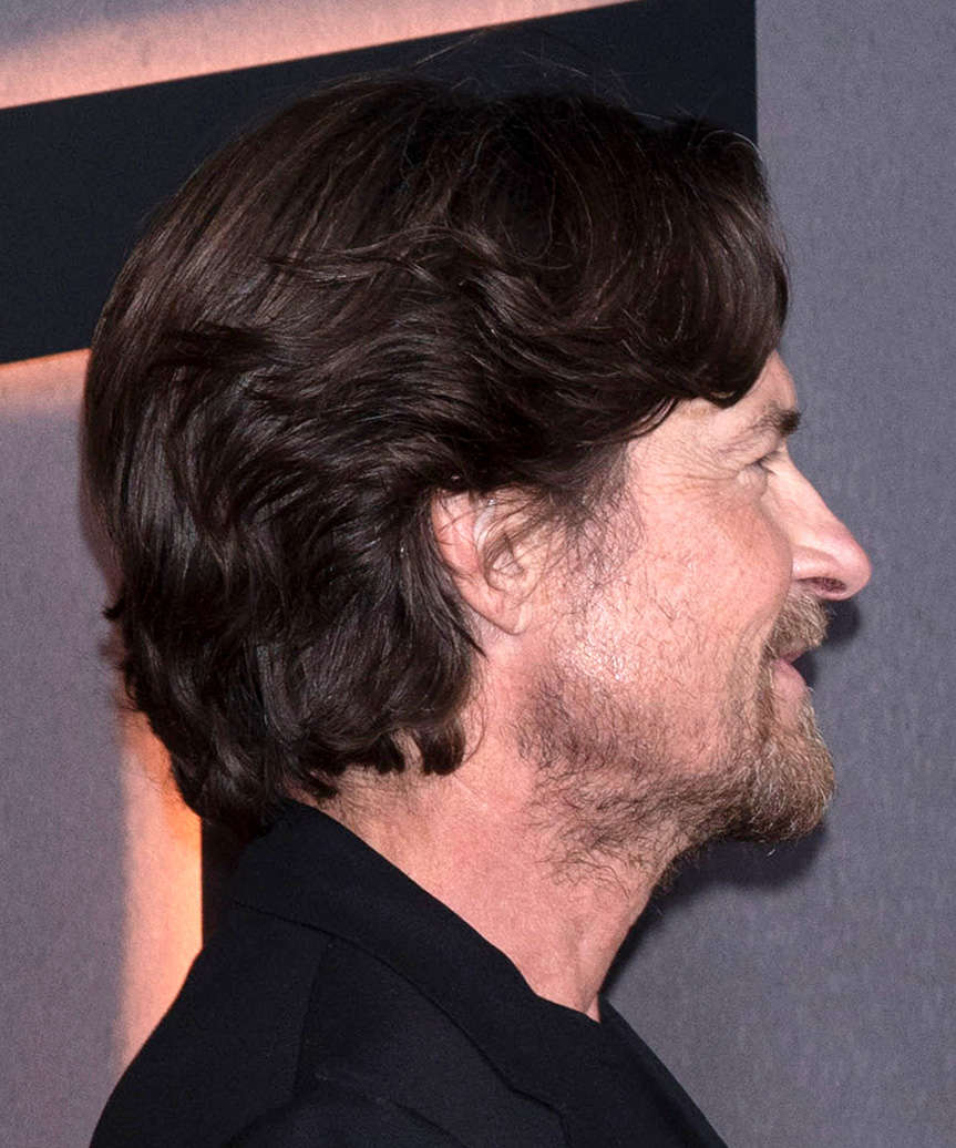 Jason Bateman Medium-Length Hairstyle With Waves - side view