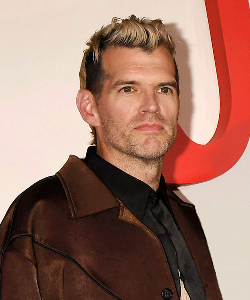 Timothy Simons Hairstyle - side view
