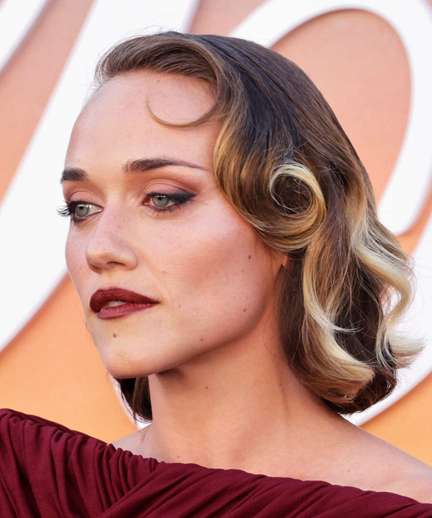 Alice Kremelberg Hairstyle - side view