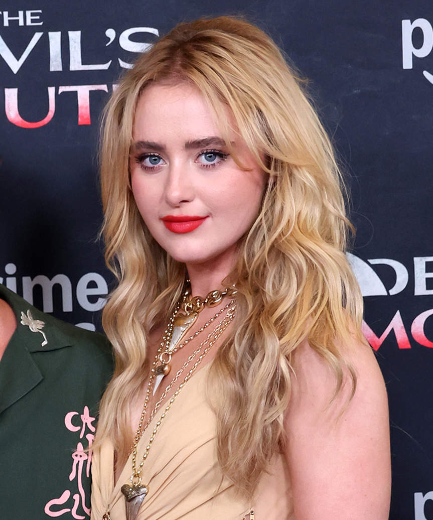 Kathryn Newton Long Hairstyle With Curtain Bangs - side view