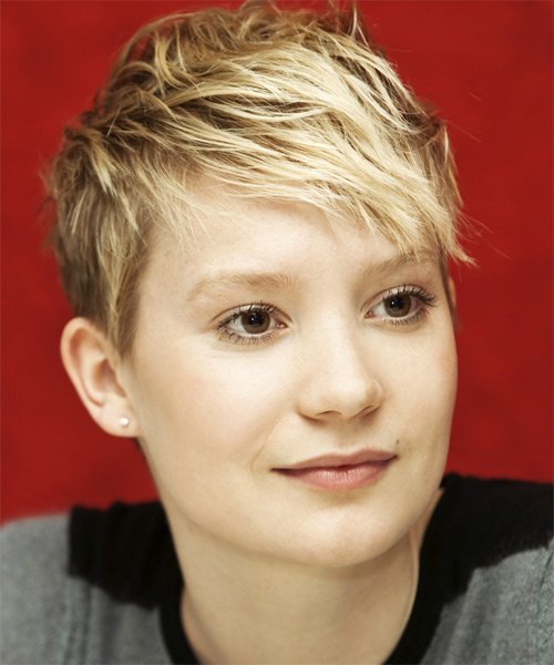 Mia Wasikowska Short Straight    Blonde     with Light Blonde Highlights - side view