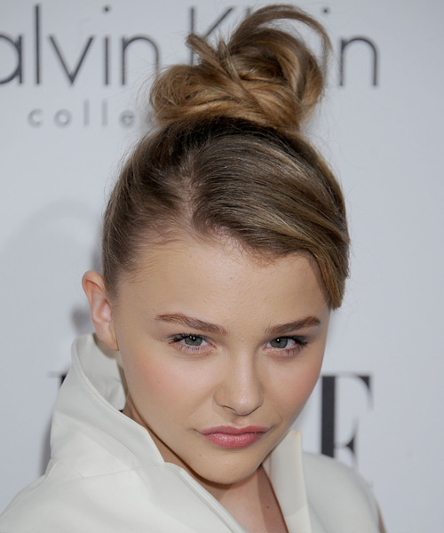Chloe Grace Moretz Long Straight   Dark Blonde  Updo with Side Swept Bangs  and Light Blonde Highlights - side view