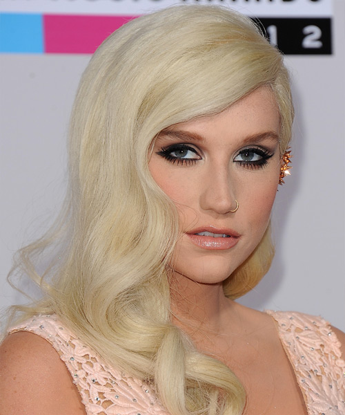 Kesha Long Wavy   Light Blonde - side view