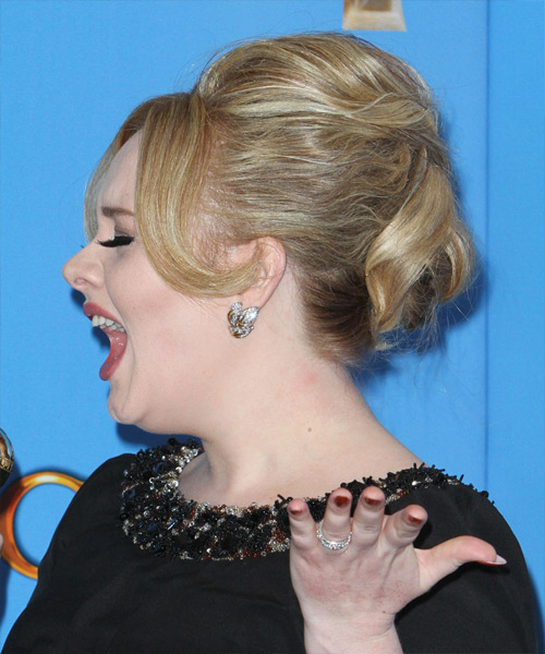 Adele Straight    Blonde   with Light Blonde Highlights - side view