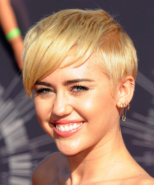 Miley Cyrus Short Honey Blonde Hairstyle - side view