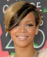 Rihanna Short Sleek Two-Tone Blonde And Black Hairstyle With Side Swept Bangs