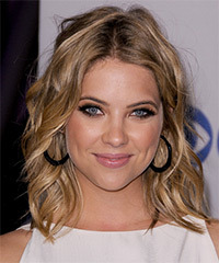 Ashley Benson Medium Wavy   Dark Ash Blonde   Hairstyle   with Light Blonde Highlights
