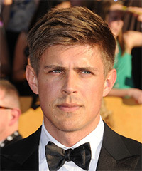 Chris Lowell Short Straight Dark Blonde Hairstyle with Light Blonde ...