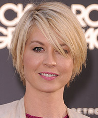 Jenna Elfman Short Straight Layered  Light Champagne Blonde Bob  Haircut with Side Swept Bangs  and Light Blonde Highlights- Visual Story