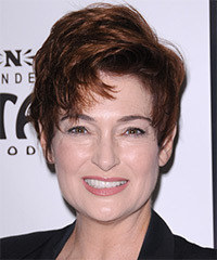 Short Straight    Hairstyle with Side Swept Bangs