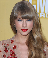 Taylor Swift Long Ash Blonde Hairstyle With Loose Waves