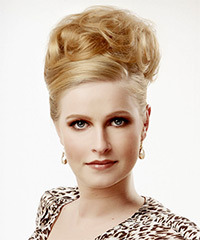 Blonde Updo Hairstyle With Curled Bun- Visual Story