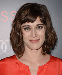 Lizzy Caplan Hairstyles in 2018