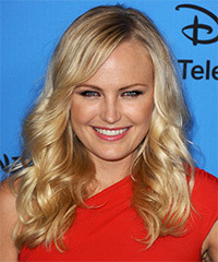 Malin Akerman Long Wavy Hairstyle