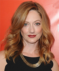 Medium Wavy    Hairstyle