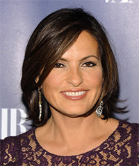 Mariska Hargitay Short Straight Hairstyle with Side Swept Bangs