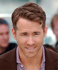 Ryan Reynolds Short Wavy    Brunette   Hairstyle
