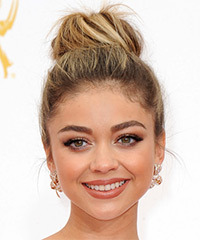 Sarah Hyland  Long Straight    Brunette  Updo    with Light Blonde Highlights- Visual Story