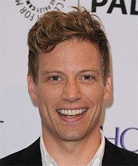 Barrett Foa Short Wavy   Light Auburn Brunette   Hairstyle