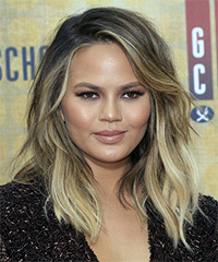 Christine Teigen Medium Wavy Layered   Blonde Bob  Haircut with Side Swept Bangs