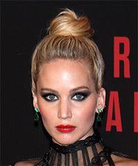 18 Jennifer Lawrence Hairstyles, Hair Cuts and Colors - Visual Story