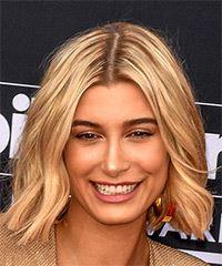 Hailey Baldwin Medium Wavy   Light Blonde Bob  Haircut- Visual Story