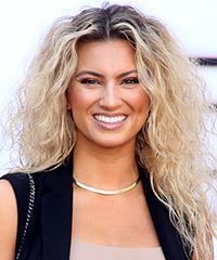 Tori Kelly Long Curly   Light Blonde   Hairstyle  - Visual Story