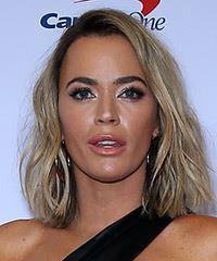 Teddi Mellencamp Blonde Wavy Shoulder-Length Bob