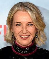 Ever Carradine Chin-Length Bob Hairstyle