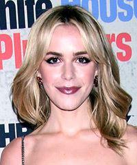 Kiernan Shipka Long Blonde Bob- Visual Story