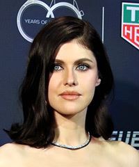 Alexandra Daddario Wavy Shoulder-Length Hairstyle- Visual Story