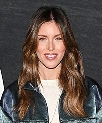 Kayla Ewell Long Hairstyle With Bouncy Waves- Visual Story