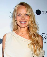 Pamela Anderson Long Blonde Hairstyle With Light Blonde Highlights