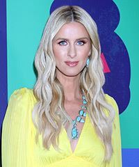 Nicky-Hilton Long Wavy Hairstyle With Snow Hair Color- Visual Story
