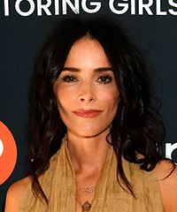 Abigail Spencer Funky Hairstyle With tight Curls- Visual Story