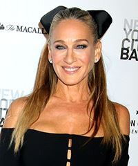 Sarah Jessica Parker Long Sleek Hairstyle With Ribbon- Visual Story