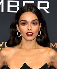 Rachel Zegler Hairstyle With Large Curls- Visual Story