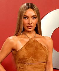 Kim Kardashian Long Sleek Blonde Hairstyle- Visual Story