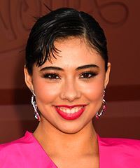Xochitl Gomez Bun Updo Hairstyle- Visual Story