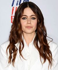 Molly Gordon Long Hairstyle With Curls- Visual Story