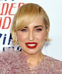 Zoe Lister-Jones Short Hairstyle With Side-Swept Bangs- Visual Story